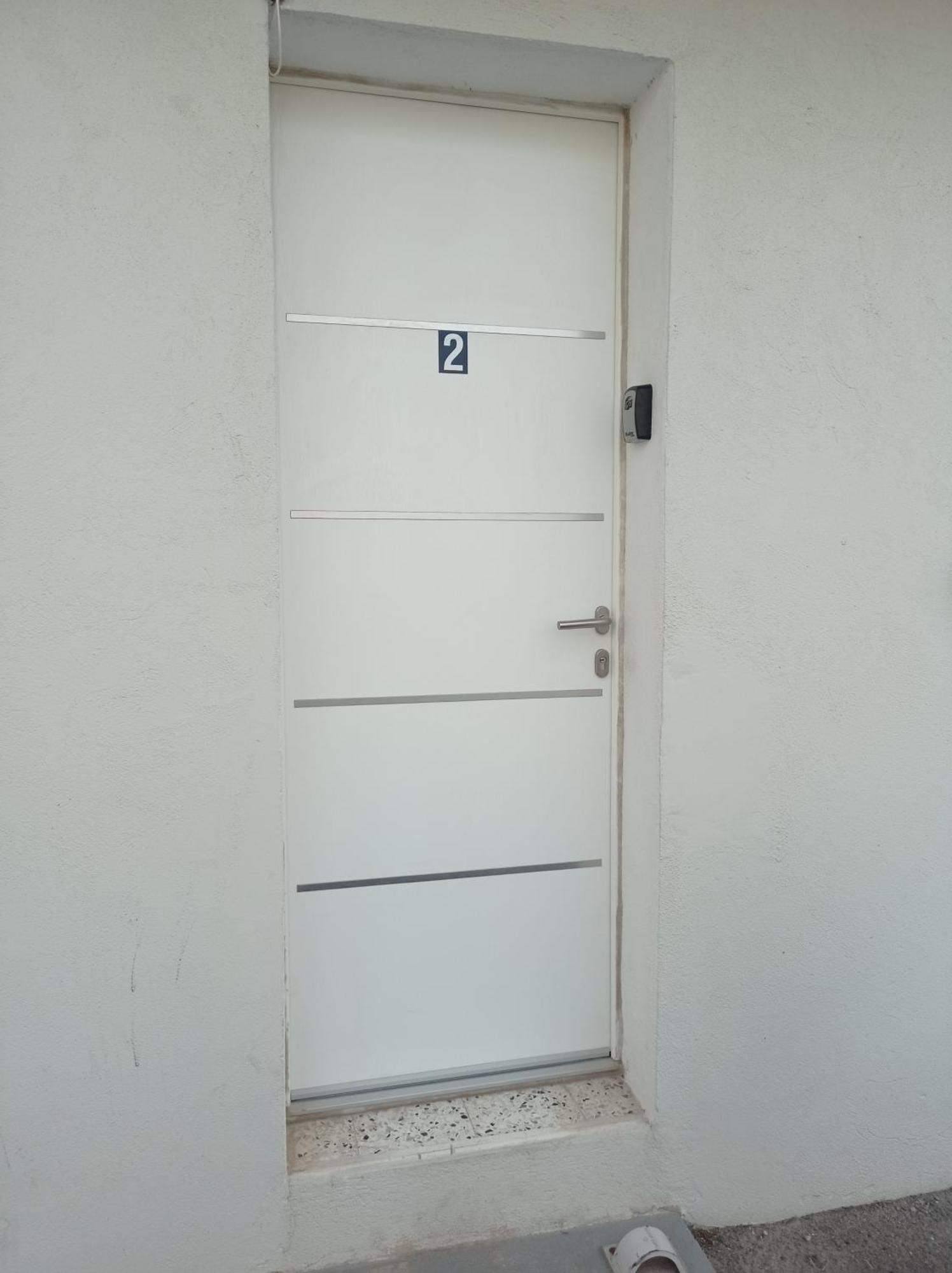 Les Carabins, Clim, Parking, Commerce Fos-sur-Mer Exterior photo